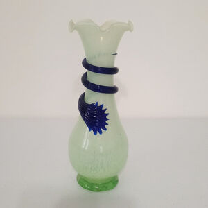Lavorazione Arte Murano Green Art Glass Vase W/ Blue Applied Spiral Twist